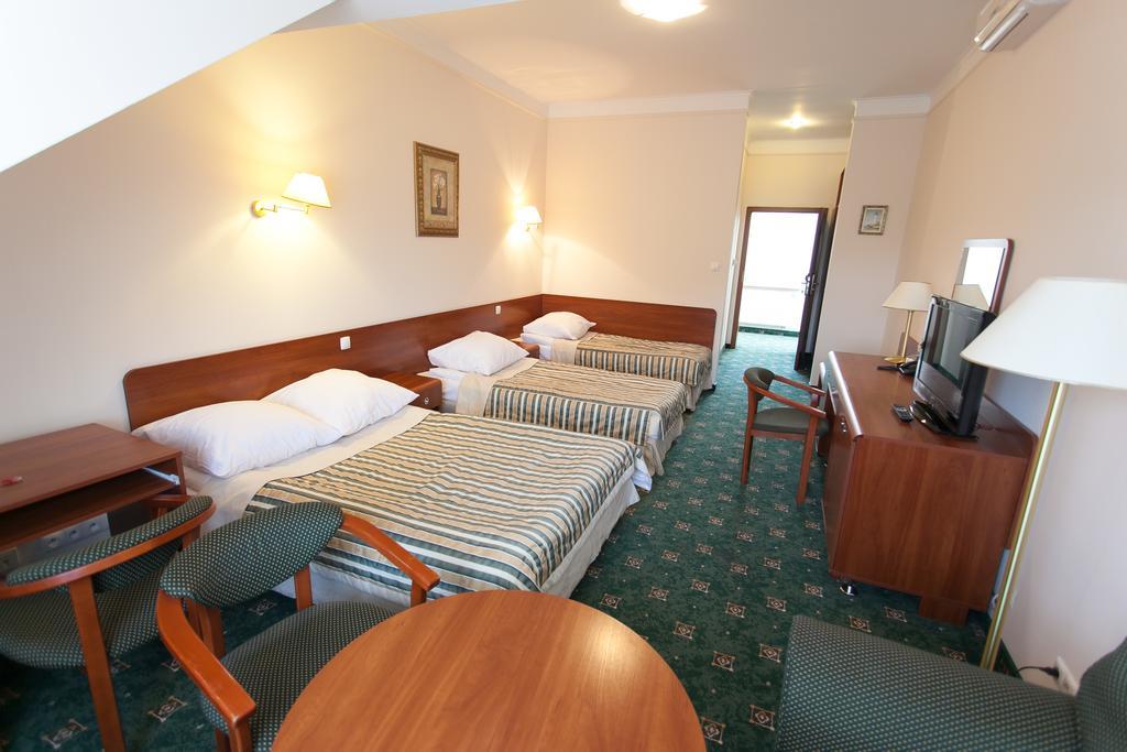 Hotel Twins II Warschau Zimmer foto
